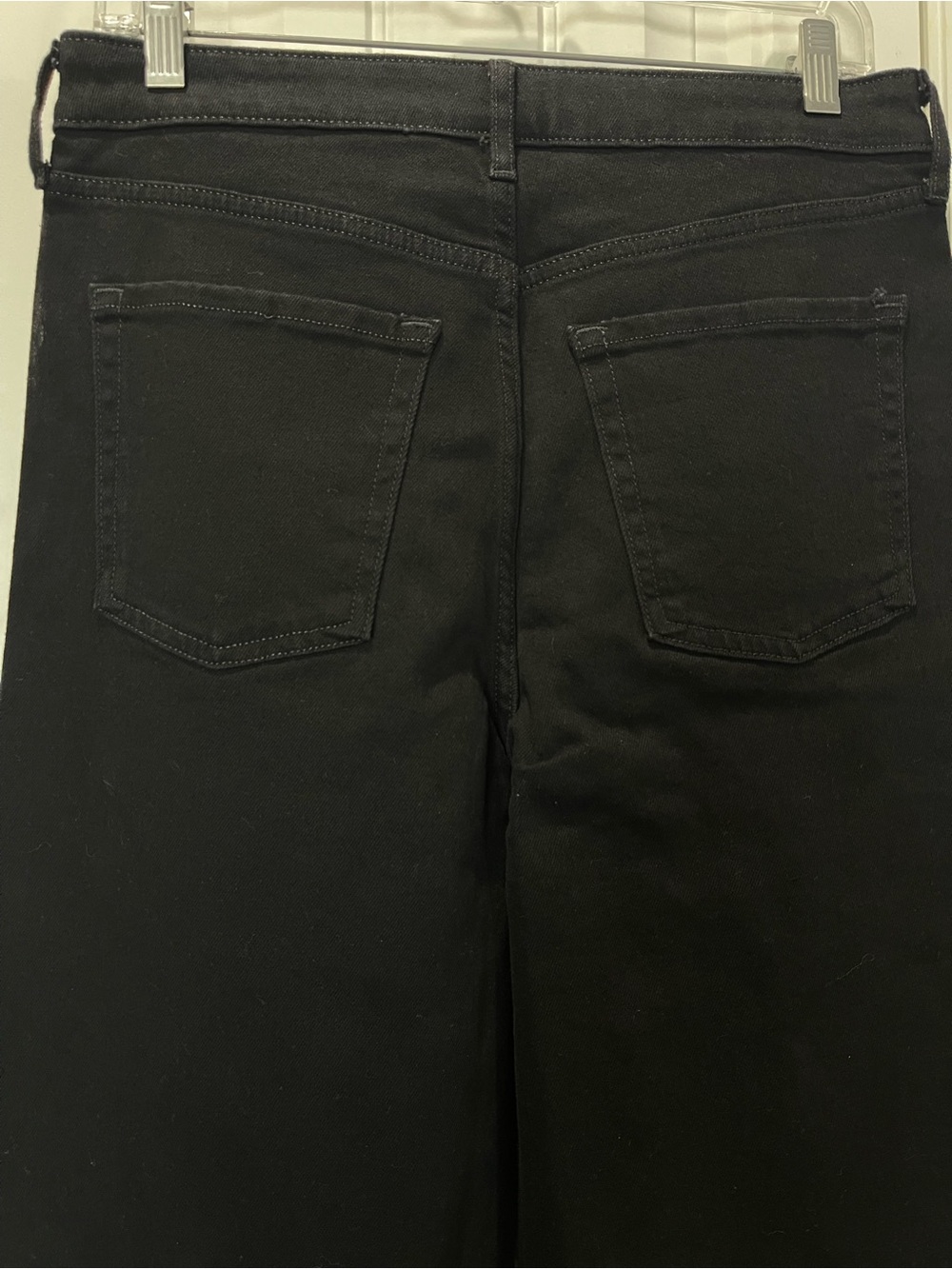 Old Navy Women’s Extra High-Rise Black Bootcut Jeans - Picture 3 of 8